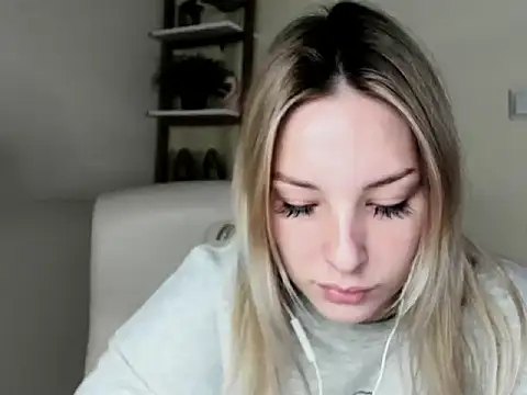 Snapshot of VelvetAngela chatting on 02-12-26, 07:47 VelvetAngela online show from 02-12-26, 07:47