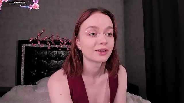 Snapshot of LillianPerry chatting on 03-01-26, 07:05 LillianPerry online show from 03-01-26, 07:05