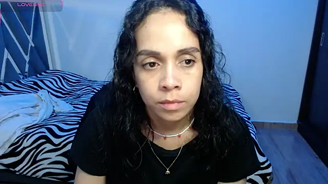 Snapshot of paula_lopez__ chatting on 03-04-26, 01:00 paula lopez online show from 03-04-26, 01:00