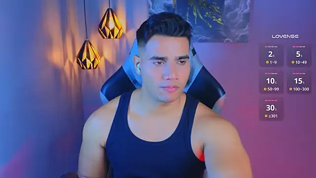 AndresRodriguez1 online show from 04-04-26, 12:20