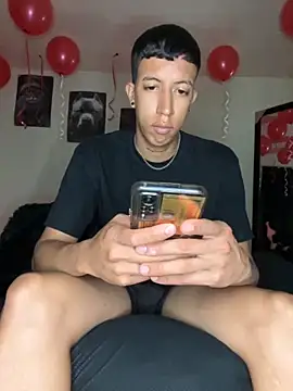 Sebastian Villamarin online show from 02-15-26, 04:42