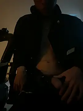 Snapshot of tuncube chatting on 02-12-26, 03:56 tuncube online show from 02-12-26, 03:56