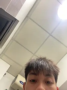 Snapshot of tuncube chatting on 02-28-26, 12:17 tuncube online show from 02-28-26, 12:17