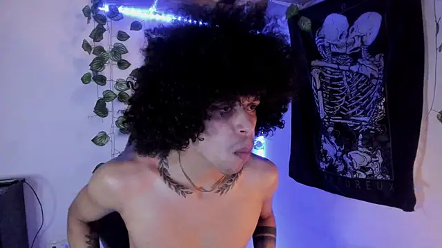 Snapshot of Aaron_Hopper chatting on 02-16-26, 01:18 Aaron Hopper online show from 02-16-26, 01:18