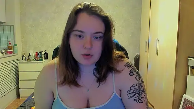 Snapshot of katya_idinax chatting on 02-12-26, 03:51 katya idinax online show from 02-12-26, 03:51