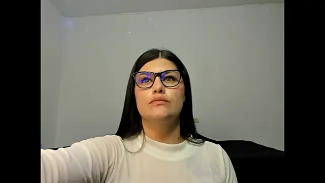 Snapshot of Karina27 chatting on 02-15-26, 04:53 Karina27 online show from 02-15-26, 04:53