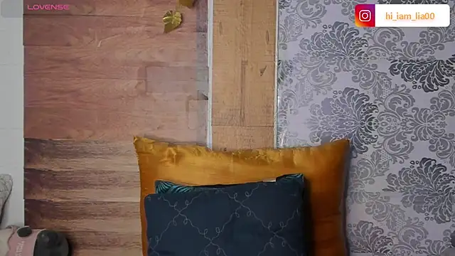 LiaHansson00 online show from 03-18-26, 04:32