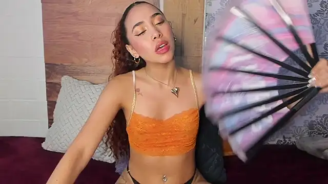 LiaHansson00 online show from 04-29-26, 05:30