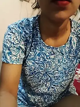 Snapshot of Saxy_bhabhi79 chatting on 05-19-26, 04:35 Saxy bhabhi79 online show from 05-19-26, 04:35