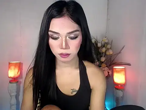 Snapshot of Darkness_Angel chatting on 05-12-26, 01:30 Darkness Angel online show from 05-12-26, 01:30