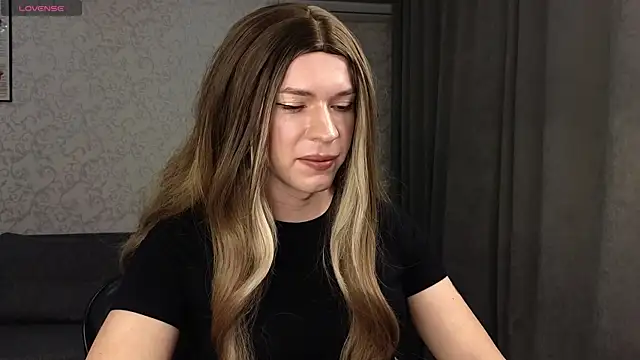 Snapshot of Anna_inHear chatting on 05-03-26, 02:34 Anna inHear online show from 05-03-26, 02:34