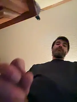 Snapshot of tommattsonn chatting on 04-12-26, 02:16 tommattsonn online show from 04-12-26, 02:16