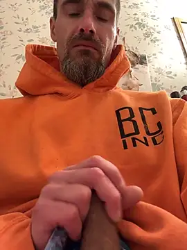 Snapshot of tommattsonn chatting on 04-22-26, 03:57 tommattsonn online show from 04-22-26, 03:57