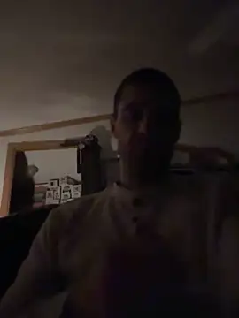 Snapshot of tommattsonn chatting on 05-02-26, 09:47 tommattsonn online show from 05-02-26, 09:47