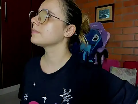 cristalprincess  online show from 04-16-26, 11:29