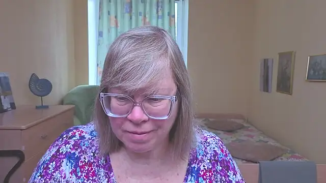 Snapshot of Emma_Eclipsee chatting on 02-13-26, 08:54 Emma Eclipsee online show from 02-13-26, 08:54