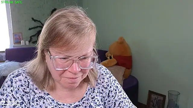 Snapshot of Emma_Eclipsee chatting on 07-21-26, 11:34 Emma Eclipsee online show from 07-21-26, 11:34
