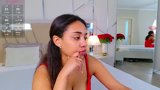 Luna Cortier online show from 06-19-26, 05:23