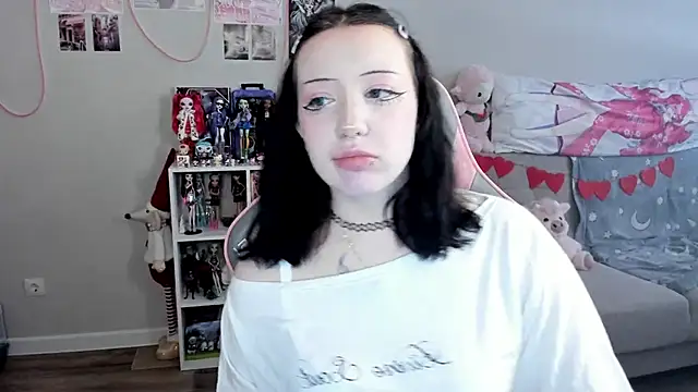 MollysLand online show from 03-19-26, 08:07