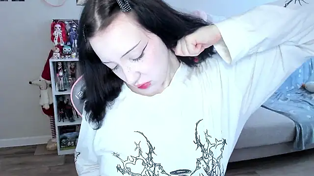 MollysLand online show from 03-24-26, 08:52