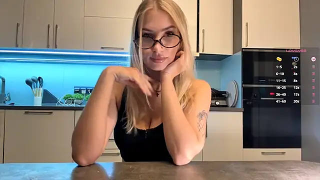 SoftnessMila online show from 04-20-26, 03:59