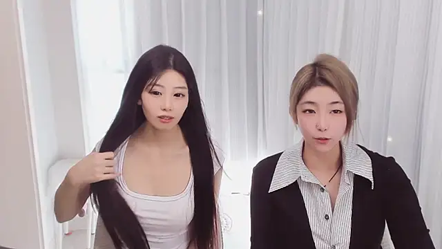 hotgirl0111 online show from 06-03-26, 09:01