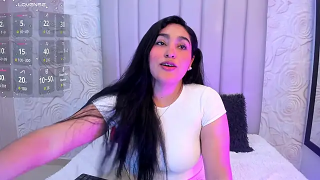 Snapshot of Lya_dubois_ chatting on 02-13-26, 08:49 Lya dubois online show from 02-13-26, 08:49