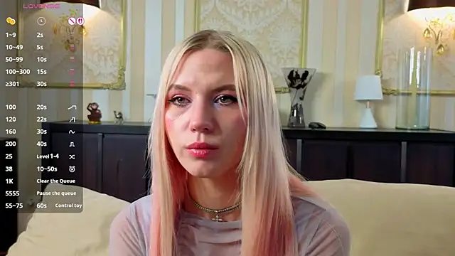 Snapshot of SimonaKaroly chatting on 02-26-26, 08:24 SimonaKaroly online show from 02-26-26, 08:24