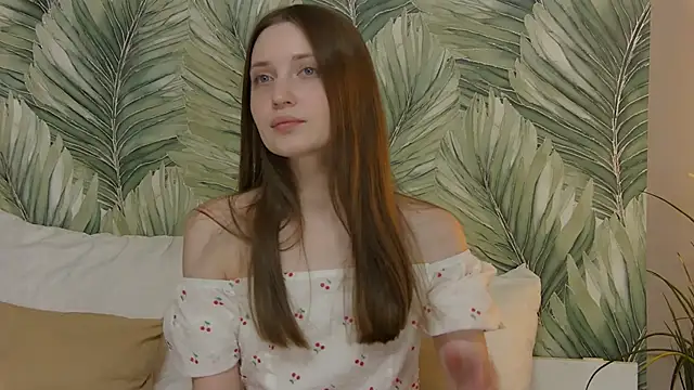 Snapshot of EmmaSagge chatting on 02-04-26, 07:03 EmmaSagge online show from 02-04-26, 07:03