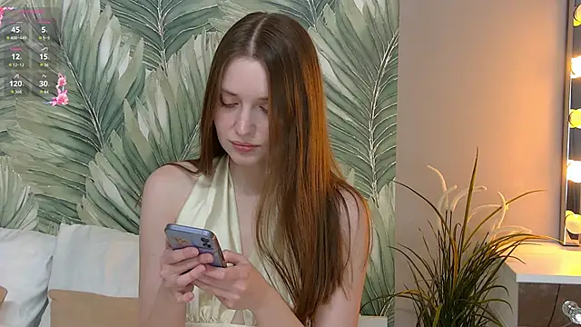 Snapshot of EmmaSagge chatting on 02-08-26, 06:28 EmmaSagge online show from 02-08-26, 06:28