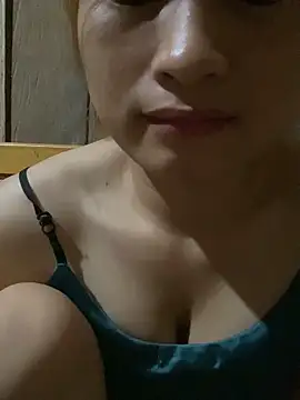 yuii-717 online show from 04-15-26, 02:35