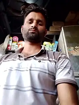 Snapshot of sos-boy chatting on 02-17-26, 09:39 sos-boy online show from 02-17-26, 09:39