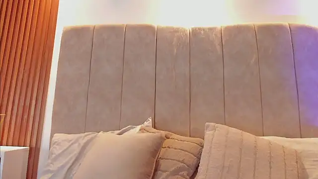 Snapshot of _Laura_saenz1 chatting on 02-03-26, 12:21 Laura saenz1 online show from 02-03-26, 12:21