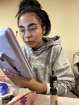 Sara Fernandez  online show from 03-17-26, 02:42