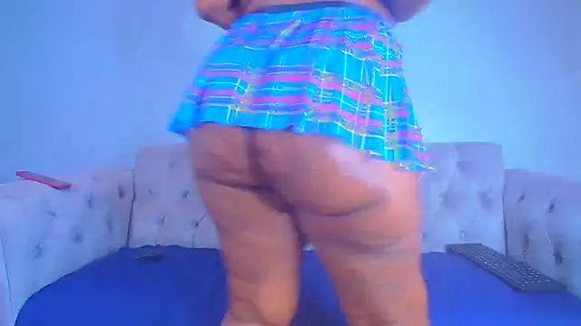 CreamyCurves online show from 05-28-26, 06:21