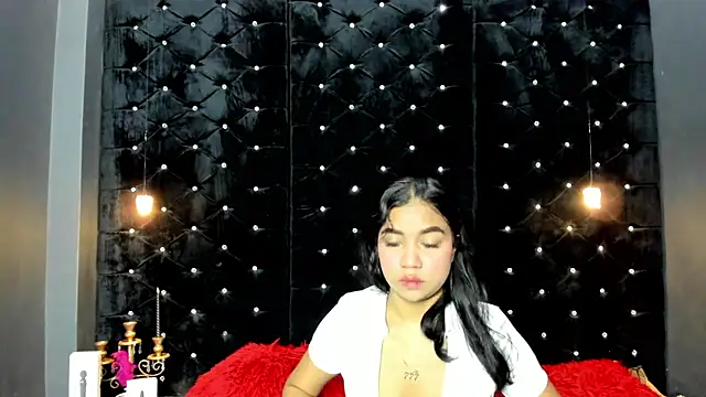 MiaWolton online show from 05-10-26, 11:15