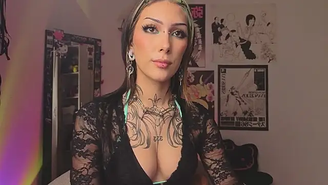 Snapshot of poison_dafne chatting on 02-19-26, 12:39 poison dafne online show from 02-19-26, 12:39