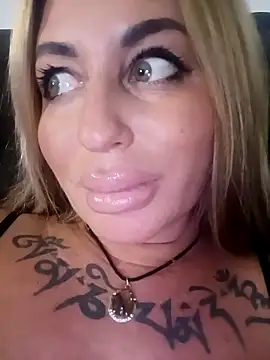 MiaMooly online show from 11-07-25, 04:40