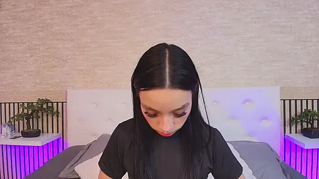 Snapshot of Elizabeth_Ferrer chatting on 02-25-26, 11:53 Elizabeth Ferrer online show from 02-25-26, 11:53