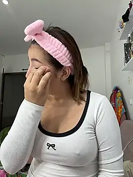 Snapshot of Arya___ chatting on 03-03-26, 09:04 Arya online show from 03-03-26, 09:04