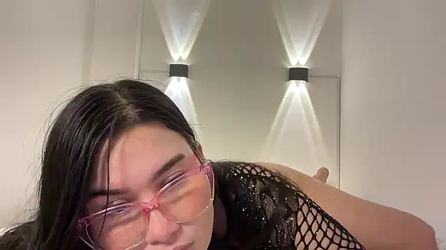 ImHannahWeaver online show from 02-16-26, 04:58