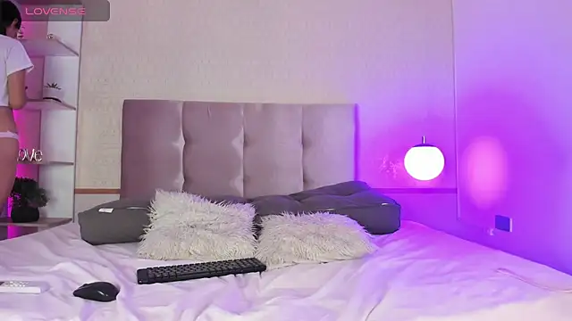 Snapshot of Sweet_Angelinee chatting on 03-04-26, 03:23 Sweet Angelinee online show from 03-04-26, 03:23