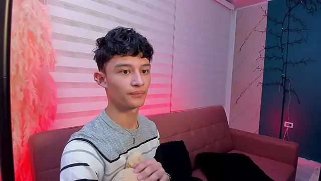 Patrick Howland  online show from 02-25-26, 03:27