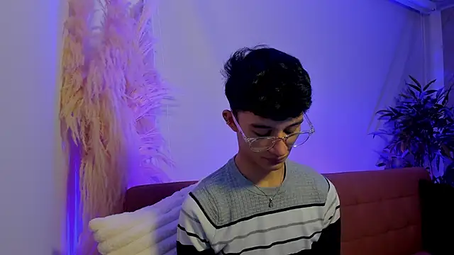 Patrick Howland  online show from 03-06-26, 03:47