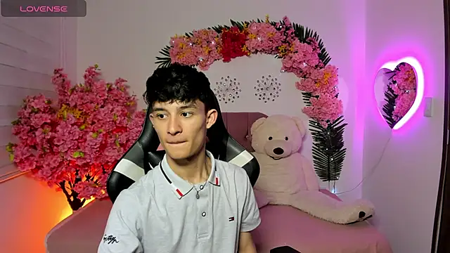 Patrick Howland  online show from 04-18-26, 08:42