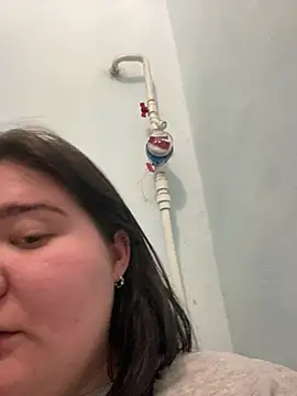 Snapshot of AngelKiras chatting on 02-05-26, 05:56 AngelKiras online show from 02-05-26, 05:56