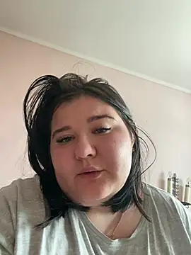 Snapshot of AngelKiras chatting on 02-06-26, 08:18 AngelKiras online show from 02-06-26, 08:18