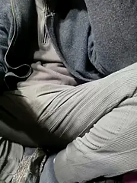 Snapshot of Aww21 chatting on 02-16-26, 07:54 Aww21 online show from 02-16-26, 07:54