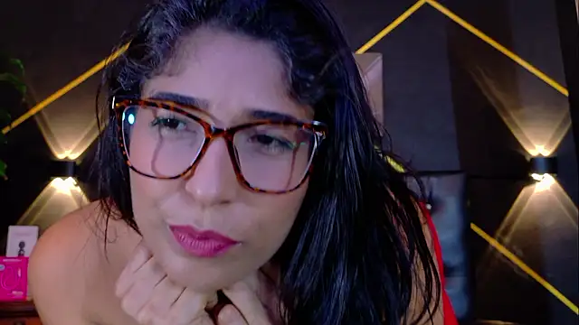 Snapshot of serena_kournikova chatting on 02-06-26, 10:35 serena kournikova online show from 02-06-26, 10:35