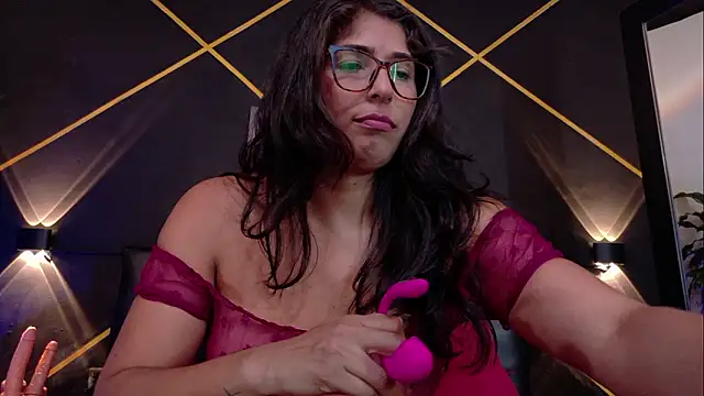 Snapshot of serena_kournikova chatting on 02-25-26, 09:35 serena kournikova online show from 02-25-26, 09:35